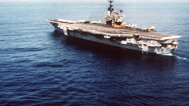 En 1996, Estados Unidos envió 2 portaviones