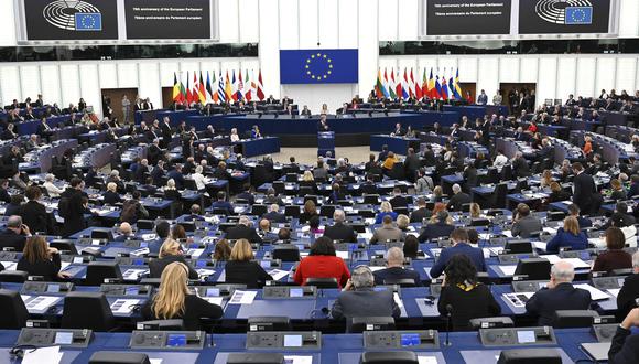 Se pronuncia un discurso durante la ceremonia que marca el 70 aniversario del Parlamento Europeo, durante una sesión plenaria en el Parlamento Europeo en Estrasburgo, este de Francia, el 22 de noviembre de 2022. (Foto de FREDERICK FLORIN / AFP)