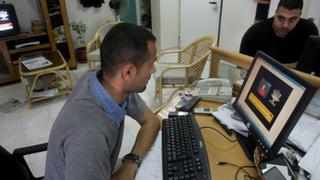 Gaza: miles de empleados públicos reciben salarios sin trabajar