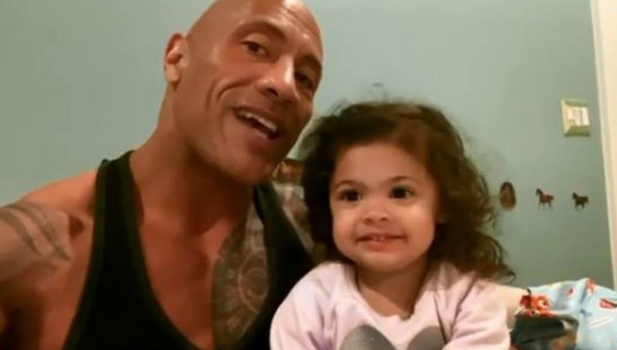 Dwayne Johnson enternece a todos al cantarle tema de “Moana” a su hija. (Foto: Captura)