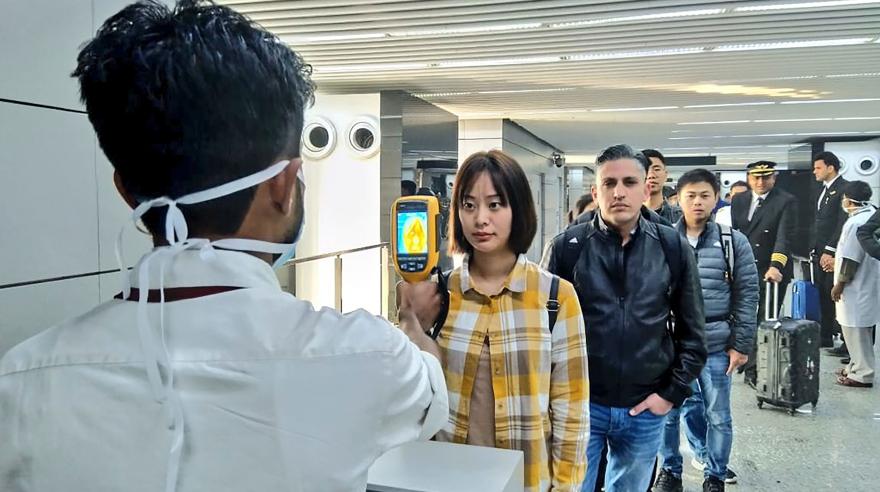 infectólogo4.000



Cuatro mil personas habrían sido afectadas por el nuevo coronavirus en la ciudad de Wuhan antes del 18 de enero de este año. Así lo estima el Imperial College de Londres. (Foto: AFP / Ministry of Civil Aviation)