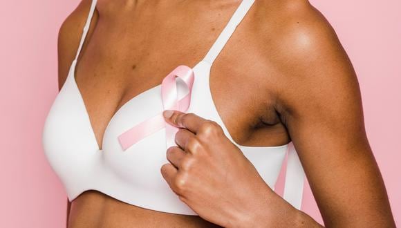 Según la OMS, en el 2020 se diagnosticó cáncer de mama a 2,3 millones de mujeres, y 685 000 fallecieron por esa enfermedad en el mundo.