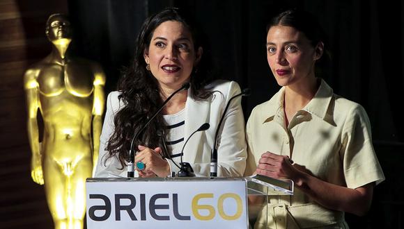 Las actrices mexicanas Tiaré Scanda (izquierda) e Ilse Salas (derecha) participan durante una rueda de prensa para la presentación de los nominados a los Premios Ariel. (Foto: EFE)