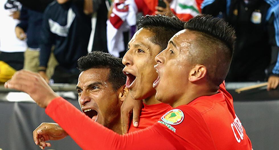 Perú asombró al mundo entero y venció 1-0 a Brasil, avanzando a los cuartos de final de la Copa América Centenario, donde enfrentará a Colombia. (Foto: AFP)