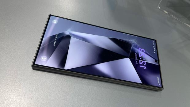 La pantalla del Galaxy S24 Ultra es cuatro veces más resistente a arañazos:  así es Gorilla Glass Armor