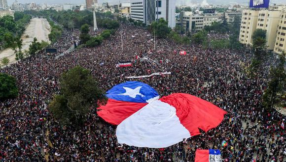Las protestas contra el gobierno de Sebastián Piñera en Chile empezaron hace más de cuatro semanas. (Foto: AFP)