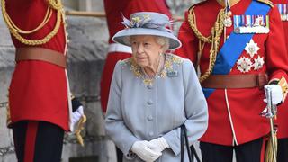 Reina Isabel II celebra su cumpleaños con una ceremonia reducida en Windsor