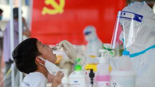 China registra 75 nuevos casos locales de coronavirus, 5 menos que en la víspera 