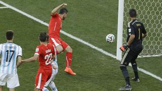 Narrador argentino rezó para que no llegara gol de Suiza