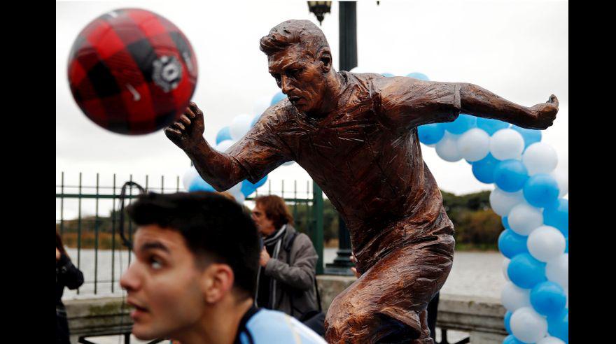 Lionel Messi: inauguran estatua homenaje en Buenos Aires - 3