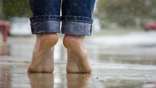 Verano | Claves para prevenir la formación de hongos en los pies por el calor 