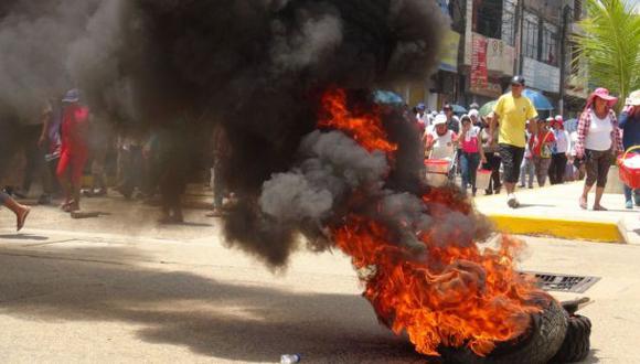 Paro en Madre de Dios: piquetes bloquean vías y queman llantas