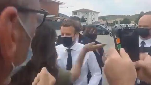 Es la segunda vez que Emmanuel Macron recibe una agresión de este tipo.