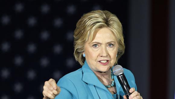 Clinton advierte de peligros por "epidemia" de noticias falsas
