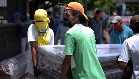De manera oficial, más de 350 personas han muerto por coronavirus en Ecuador, la mayoría en Guayaquil. (REUTERS/Vicente Gaibor del Pino).