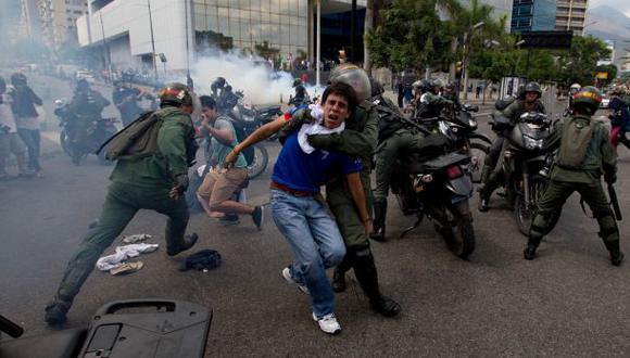 Venezuela: a un año de las protestas, 41 personas siguen presas