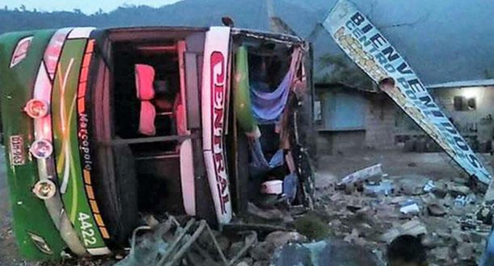 Perú. Un muerto y 25 heridos deja despiste y vuelco de bus en Chanchamayo. (Foto: Agencia Andina)