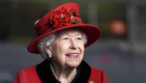 Foto de archivo del 22 de mayo de 2021, la reina Isabel II, en el sur de Inglaterra, antes de su despliegue operativo inaugural en el Mar de Filipinas. (Foto: Steve Parsons / PISCINA / AFP)
