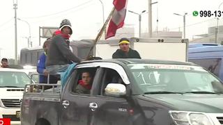 Manifestantes del Vraem llegan a Lima en caravana de camionetas