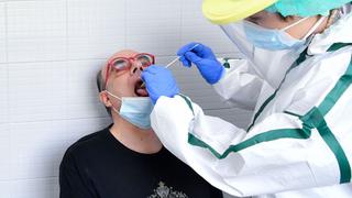 España reporta récord de 1.772 contagios de coronavirus, la cifra más alta desde el fin de la cuarentena