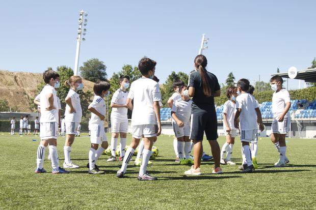 Sabías qué el fútbol potencia las habilidades físicas en los niños y niñas?  - Campus Experience Fundación Real Madrid