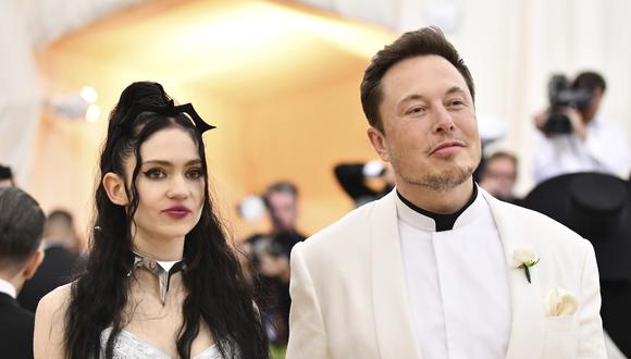 Grimes y Elon Musk en la gala benéfica del Instituto de Vestuario del Museo Metropolitano de Arte en Nueva York el 7 de mayo de 2018. (Foto de archivo: Charles Sykes/Invision/AP)
