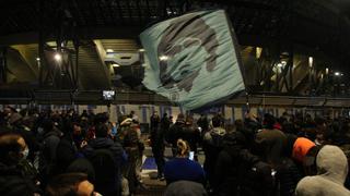 Alcalde de Napoli propone renombrar al estadio San Paolo y llamarlo Diego Armando Maradona