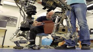 Prueban con éxito el exoesqueleto que se usará en el Mundial