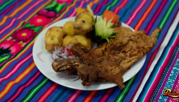 En La Retama sirven el cuy chactado entero, acompañado con papas y sarsa de cebolla y tomate. Un clásico de clásicos. (Foto: Leandro Britto / GEC)