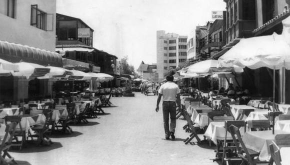 Lima, 11 de diciembre de 1989. Vista de la Calle de las Pizzas, Miraflores. (Foto: archivo El Comercio)