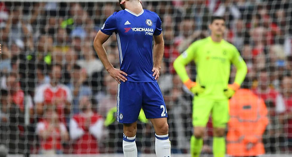 Gary Cahill del Chelsea llegó a ser uno de los temas más buscados en las redes sociales por el tremendo blooper que cometió en el partido ante Arsenal. (Foto: Getty Images)