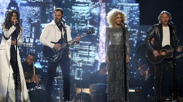Big Little Town cantó "Better Man", composición de Taylor Swift, en el Grammy 2018. (Foto: Agencias)