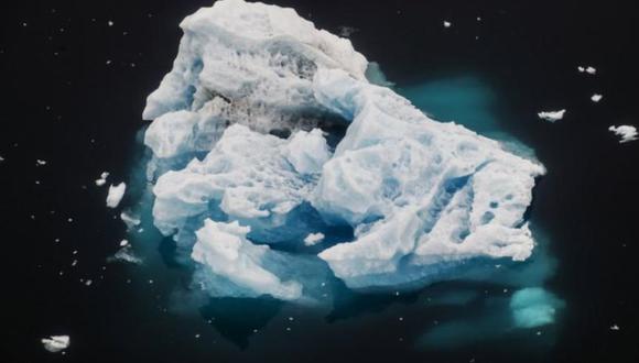 En la imagen, un iceberg flota en un fiordo cerca de la ciudad de Tasiilaq, Groenlandia. (Foto: Reuters)