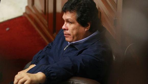 Benítez denunció a procurador Salas ante Fiscalía de la Nación