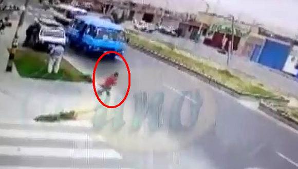Tacna: niño muere tras se atropellado por una coaster [VIDEO]