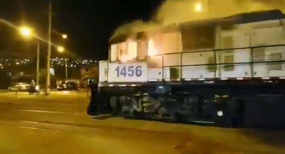 La tripulación abandonó el tren en pleno trayecto, resultando dos personas heridas aunque no de gravedad. (Captura de video)