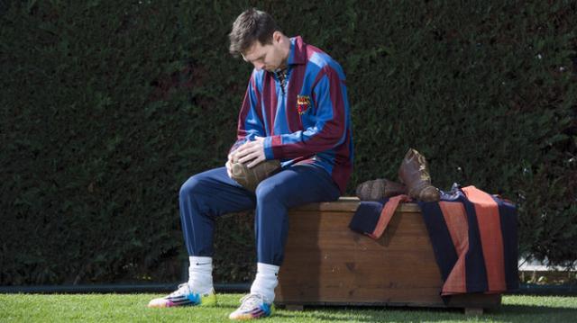 Messi posó con camiseta retro tras superar récord histórico - 1