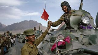 Por qué Rusia quiere volver a Afganistán 30 años después del conflicto que anticipó la caída de la URSS