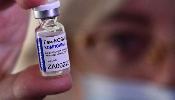 Argentina comienza la campaña de vacunación contra el coronavirus en todo el país con la Sputnik V. (Pavel KOROLYOV / AFP).