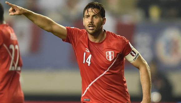 El entrenador de la selección peruana, además, confirmó que es muy probable que envíe a un preparador físico a Alemania para que analice la situación de Claudio Pizarro. (Foto: AFP)