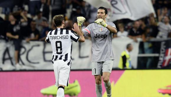 Uno de los compañeros de Gianluigi Buffon en la Juventus aseguró que hoy en día se siguen demasiado a los delanteros en la entrega del Balón de Oro y por eso no ven a los demás. (Foto: AFP)