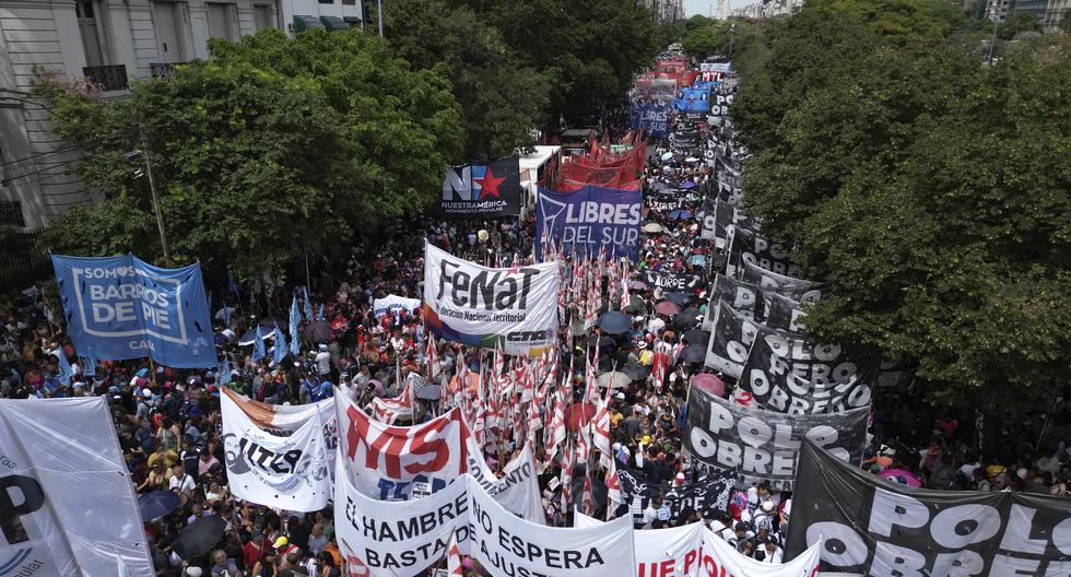 Javier Miley |  Numerose marce in Argentina per chiedere aiuti alimentari  Ministero del Capitale Umano |  Buenos Aires |  Ultimi |  mondo