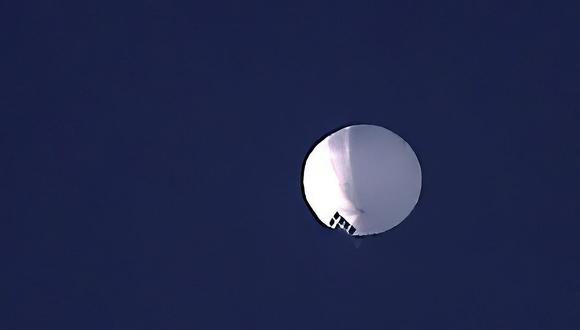 El globo aerostático espía chino que sobrevuela territorio estadounidense, identificado el 2 de febrero de 2023. (Foto de Larry Mayer / AP)