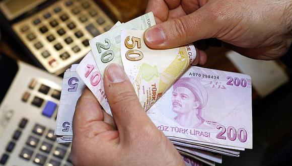 Después de reportar una fuerte caída en la última semana, la lira turca&nbsp;parece haberse estabilizado debido a las medidas tomadas por el banco central. (Foto: AFP)