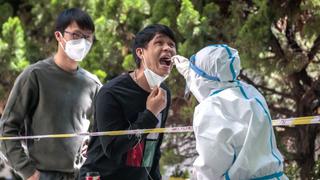 China registra doce muertes y 374 nuevos casos de coronavirus, 356 de ellos locales