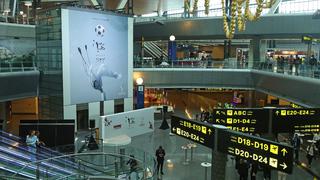 Mundial Qatar 2022: incautan pastillas y hachís en maleta de pasajero en el aeropuerto de Doha