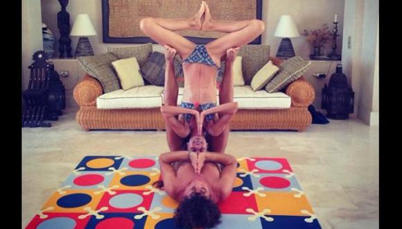 Carles Puyol y su esposa sorprenden con nueva foto acrobática