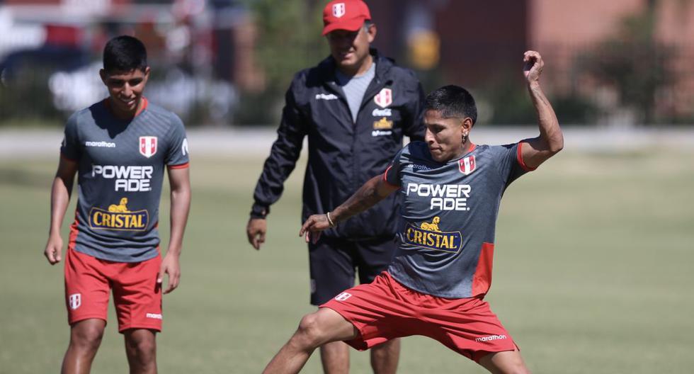 Quispe y Ruidíaz podrían ser titulares ante El Salvador. (Foto: FPF)