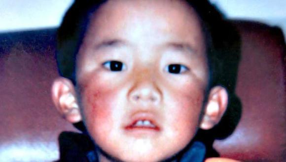 Esta es la única foto que existe de Gedhun Choekyi Nyima. Fue tomada entre en 1994 y 1995.