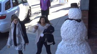 Broma de muñeco de nieves se vuelve tendencia en YouTube